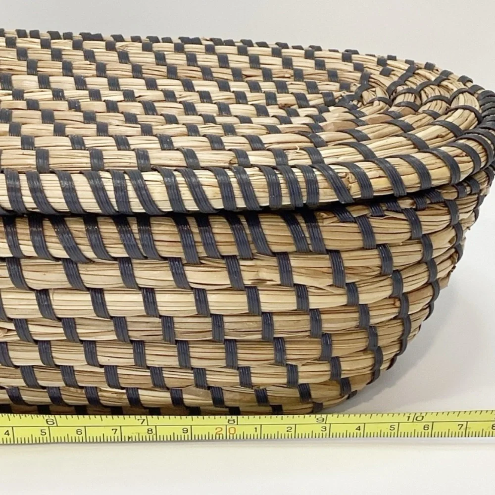 🌺 Boho Woven Sweetgrass Basket with Lid - Picture 6 of 7